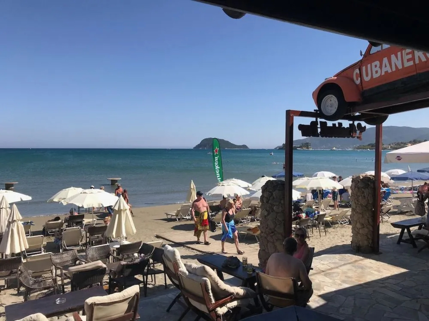 Cubaneros Holiday Inn