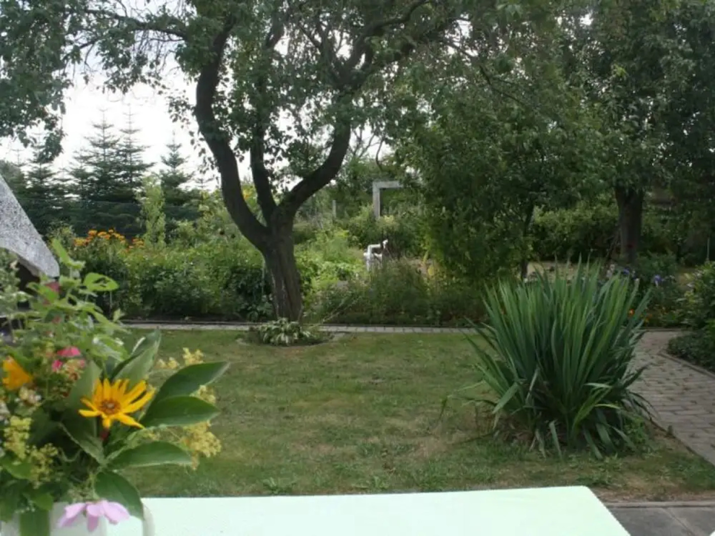 Quaint Bungalow in Stove near the Beach