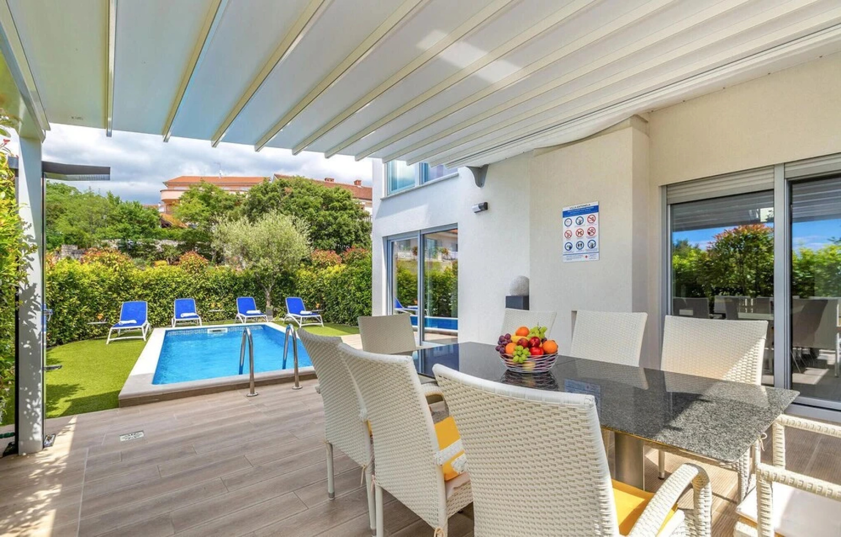 Beautiful Home in Malinska with Hot Tub, 3 Bedrooms & Sauna