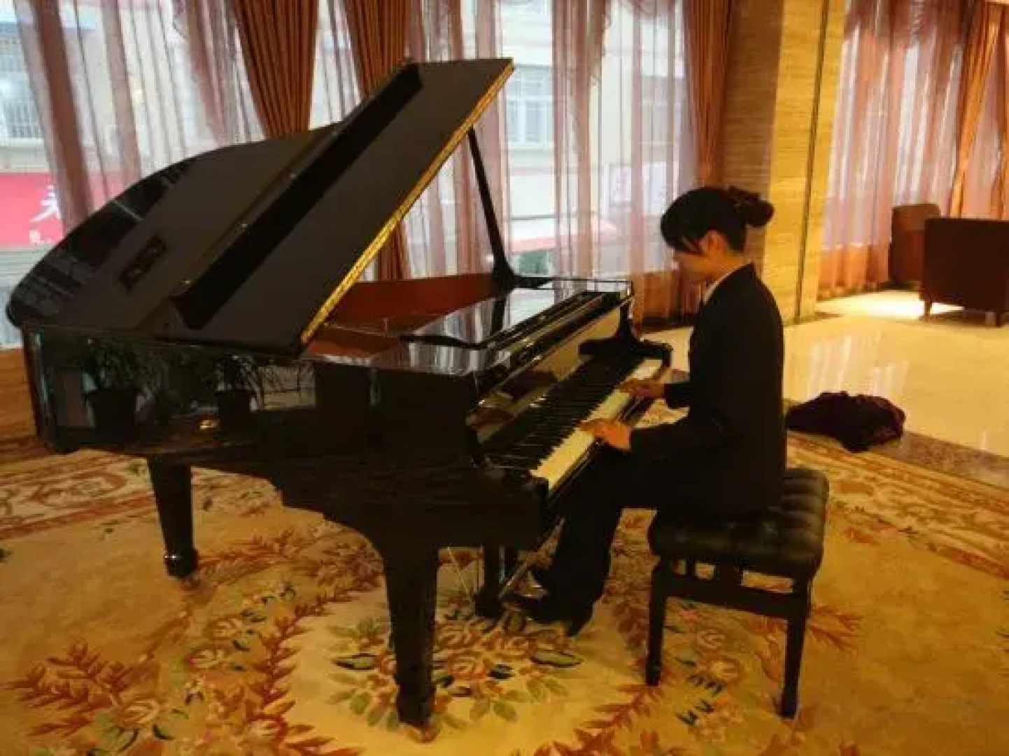 Vienna Hotel (Jishou Railway Station)