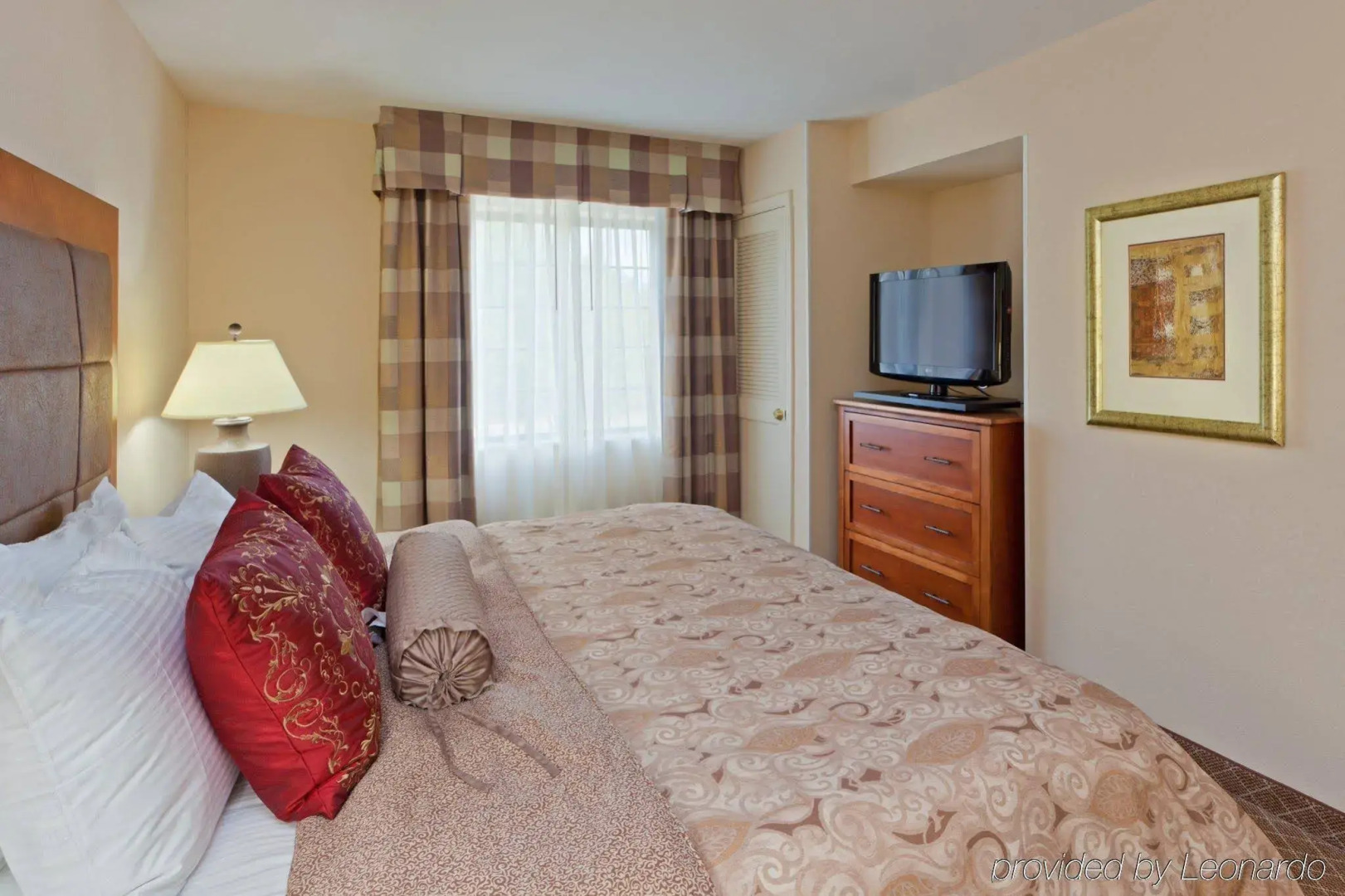Staybridge Suites Chantilly - Dulles Airport by IHG