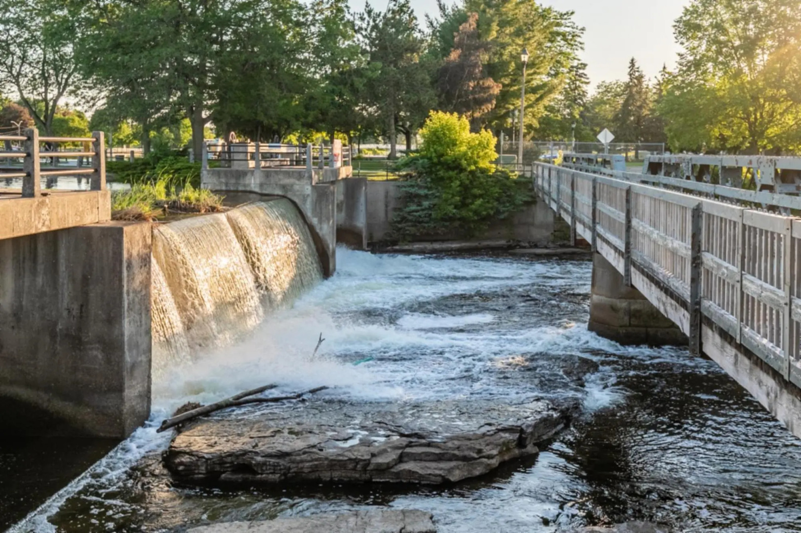 Heritage Rideau 2Br Apartment Free Parking