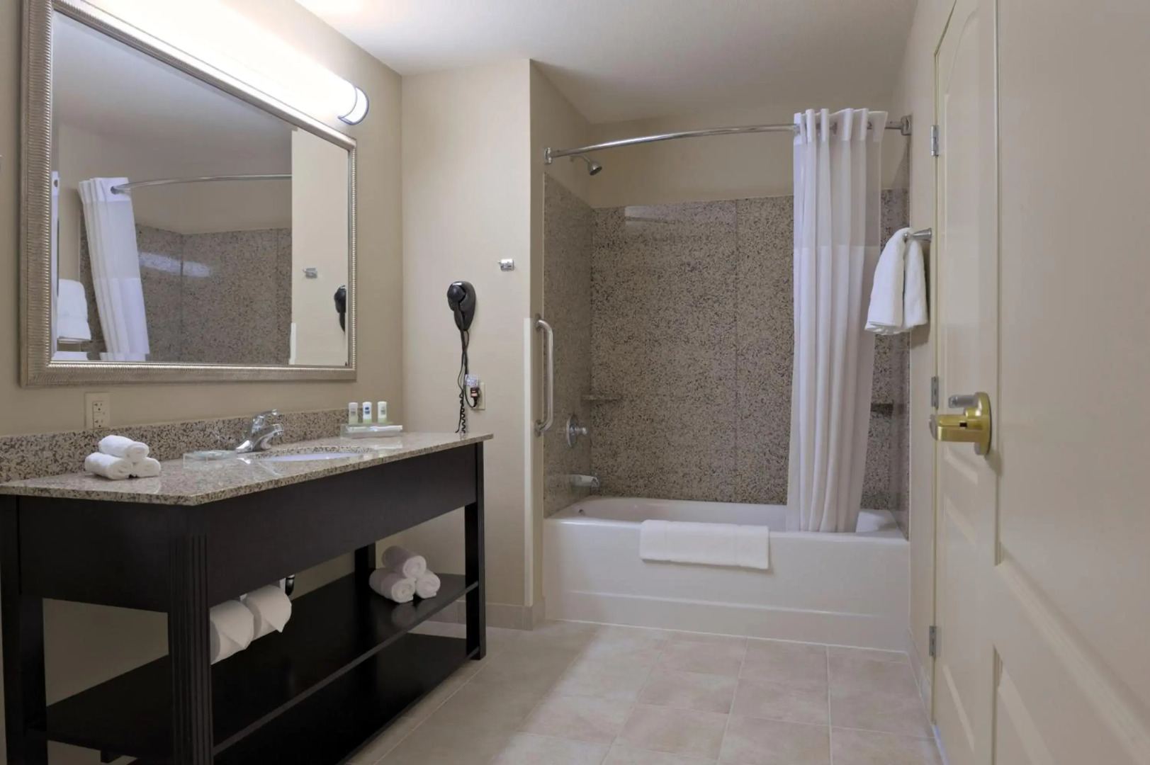 Spark by Hilton Washington Meadowlands Blvd