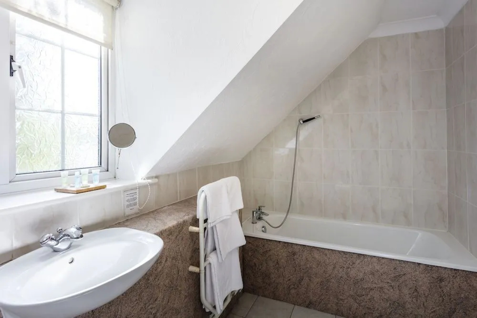 Roydon Marina Village Hotel