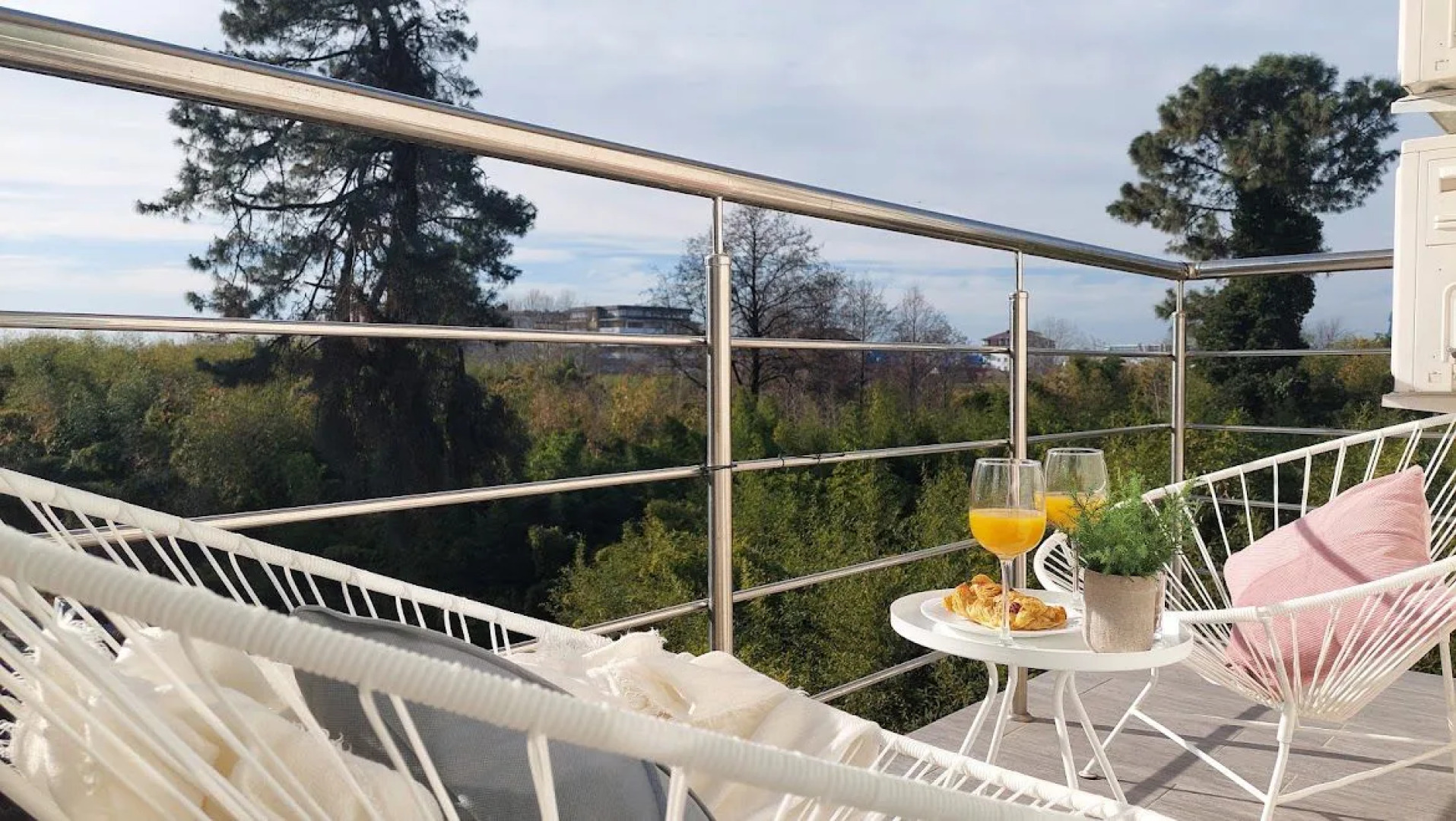 ЖК Лето Deluxe Apartment