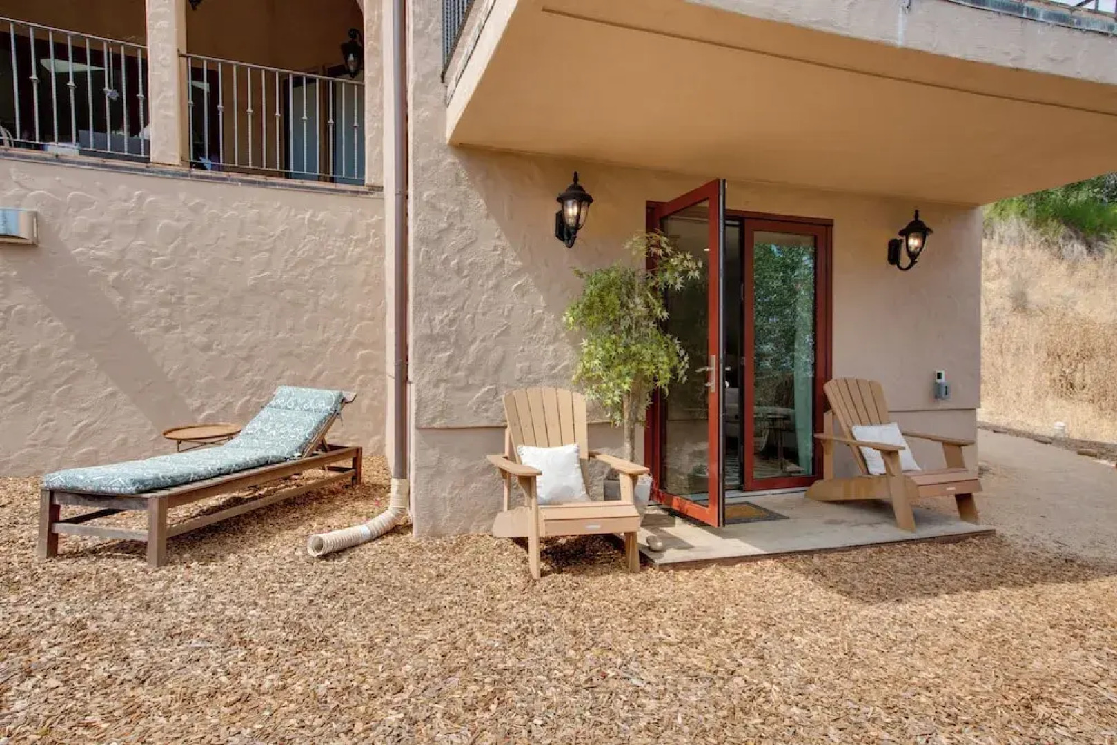 Lovely Belmont Apartment w/ Stunning Views!