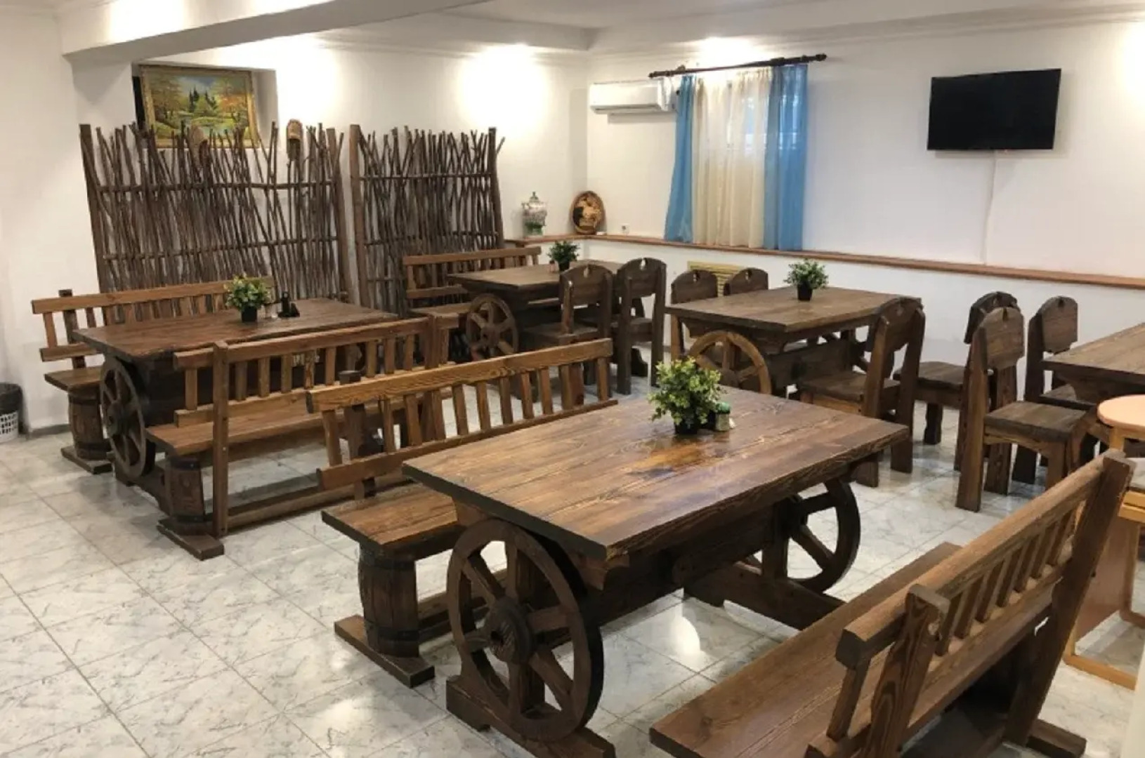 На Набережной