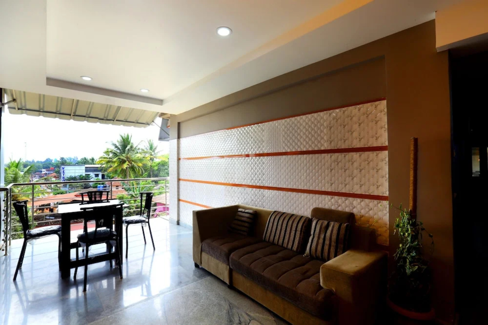 OYO 4678 Greens Residency