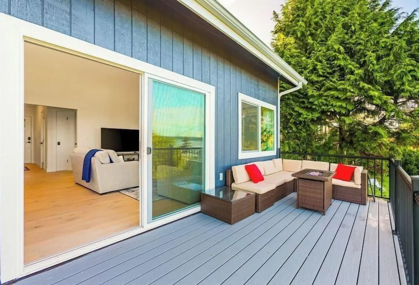 Peaceful Island Getaway Port Susan views