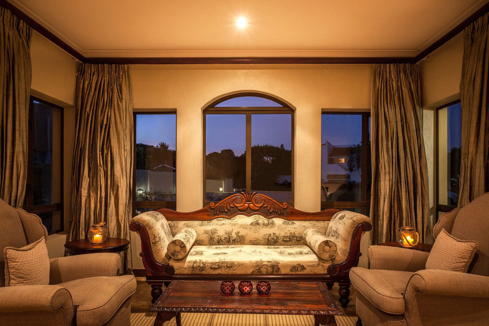 Super Tubes Guesthouse