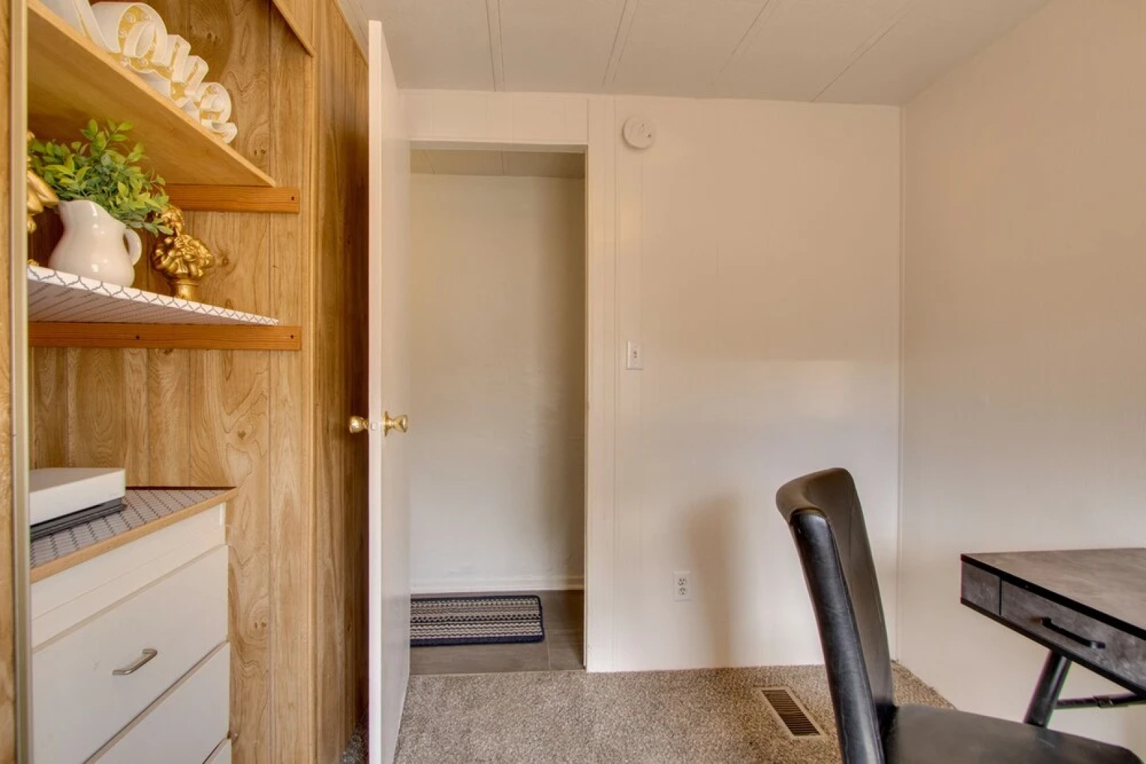 Rosamond Vacation Rental w/ Grill, Near Vineyards!