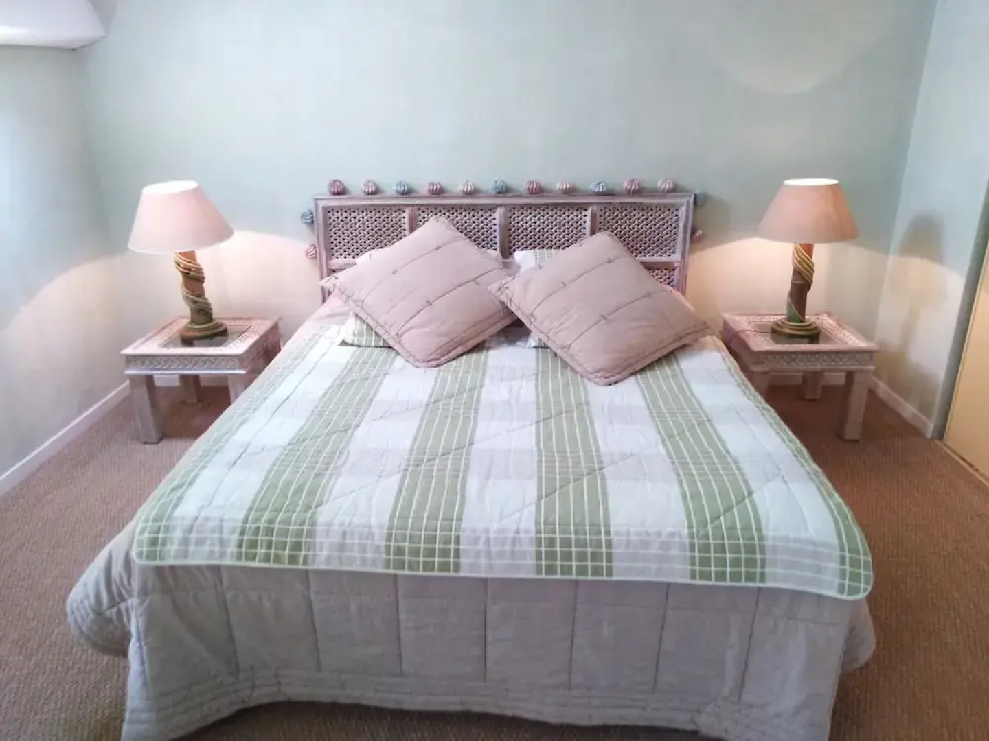 Les Hôtes du Paradis