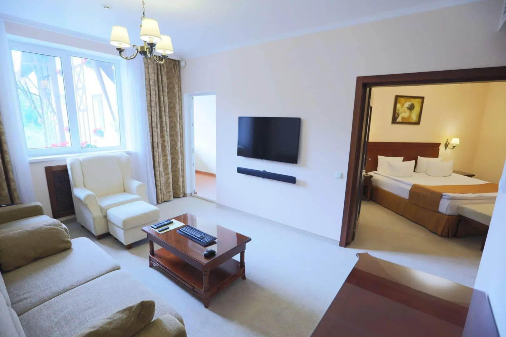 Отель Вэйлер