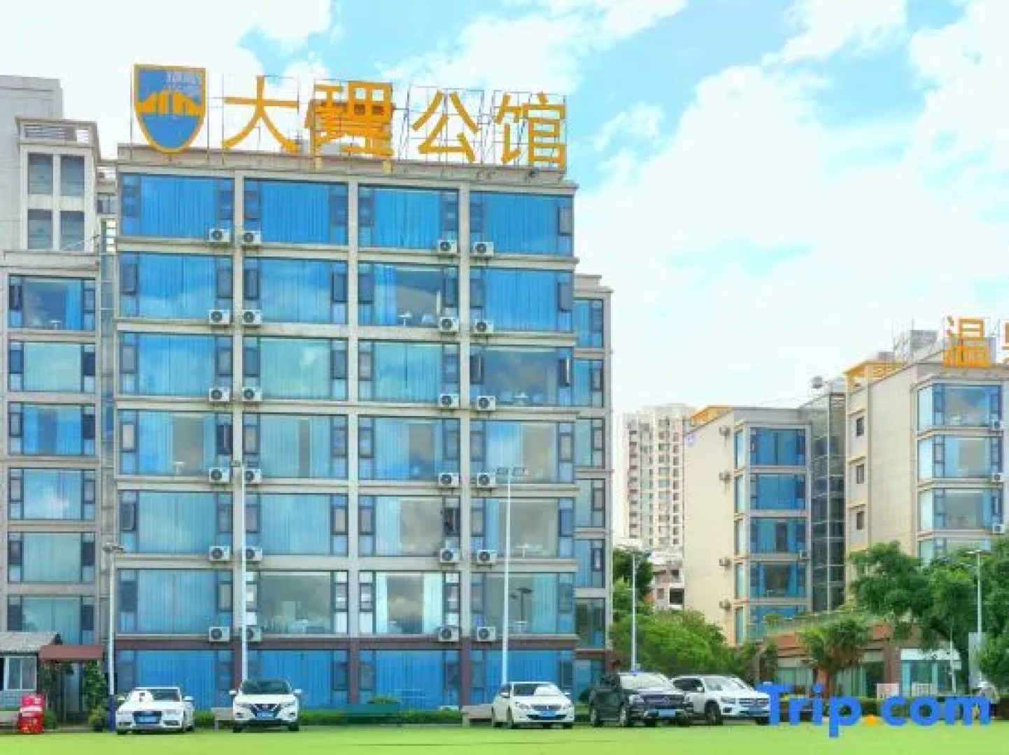 Gongguan Bihai Lantian Hotel