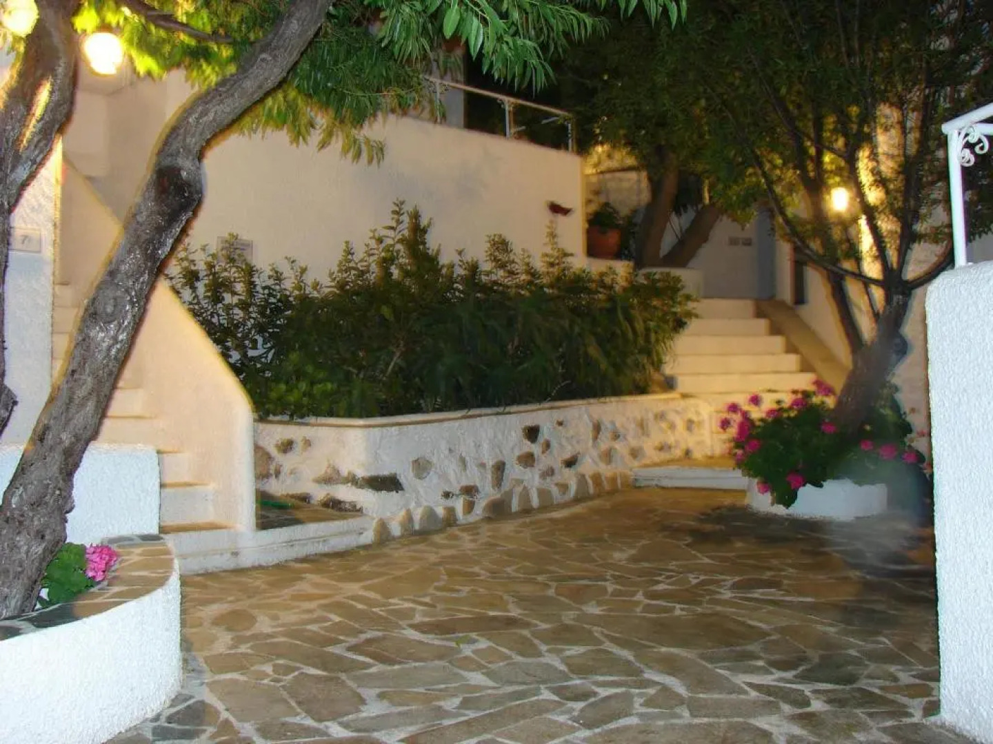 Hotel Aegean Home Studios & Apartments