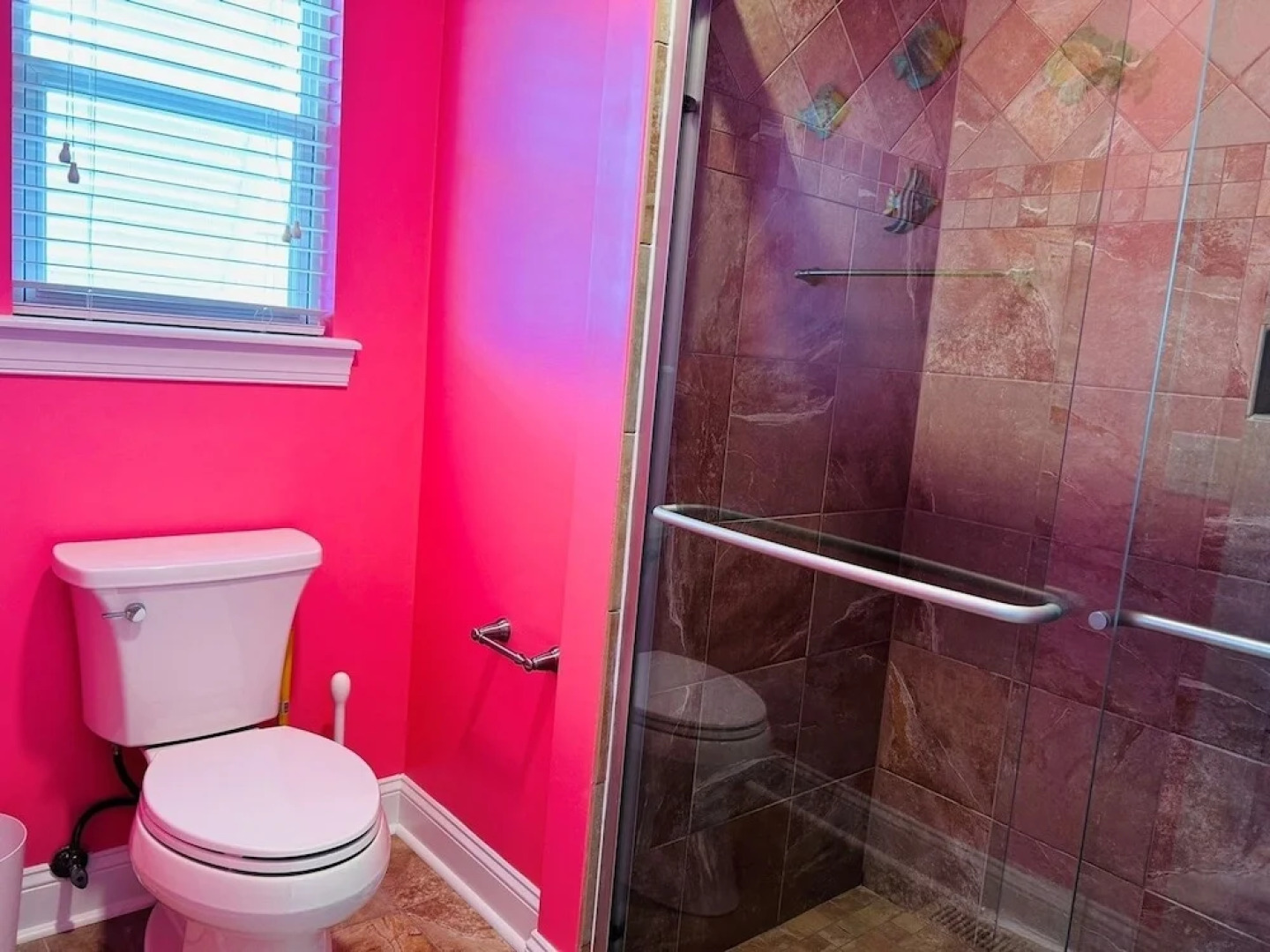 Serenity's Star 4 Bedroom Home by RedAwning