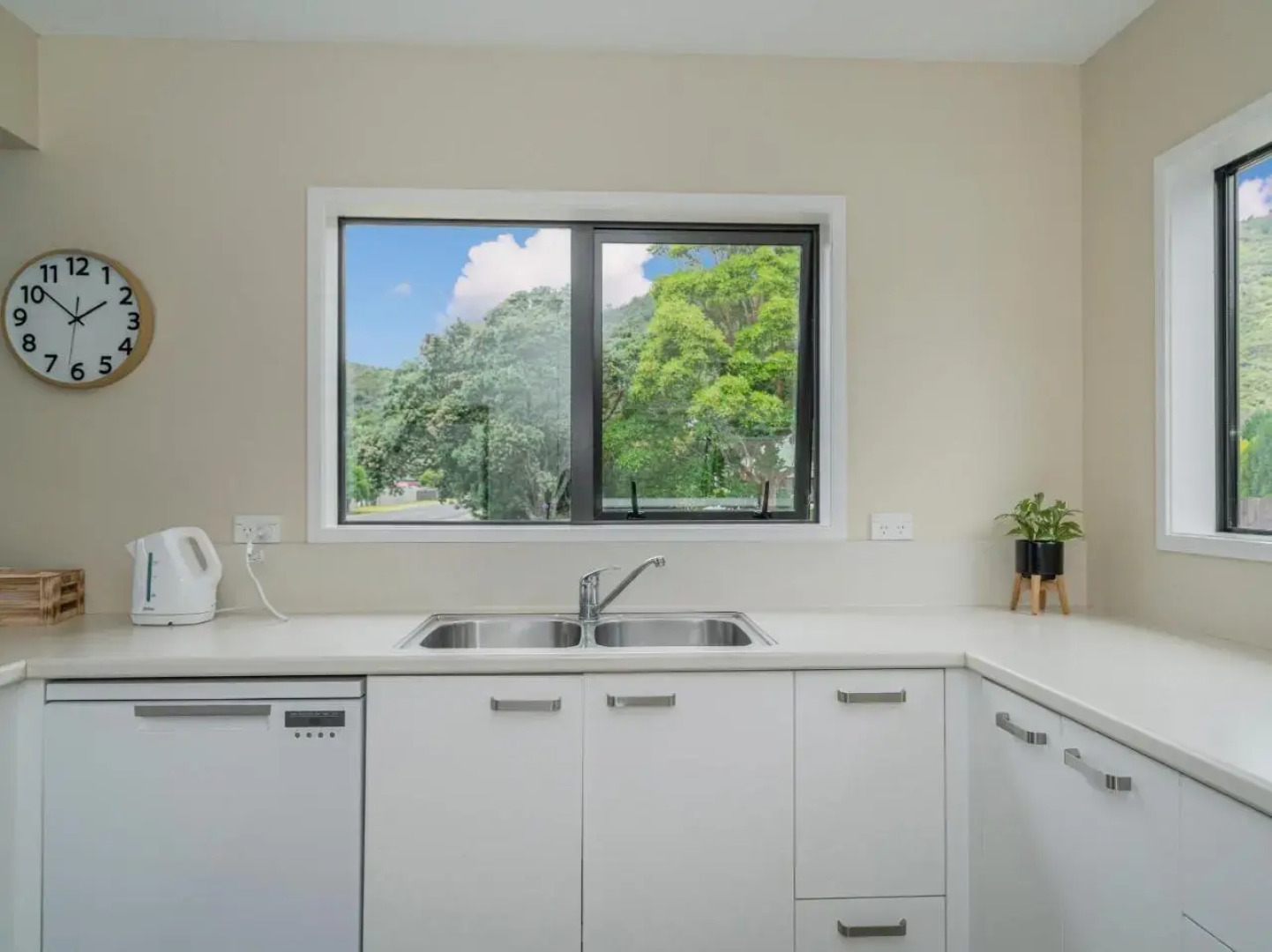 Seas the Day - Matarangi Holiday Home