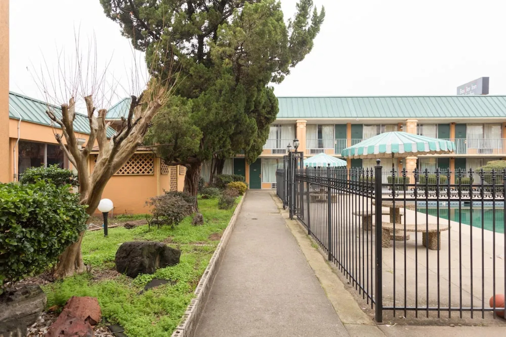 Bossier Inn and Suites