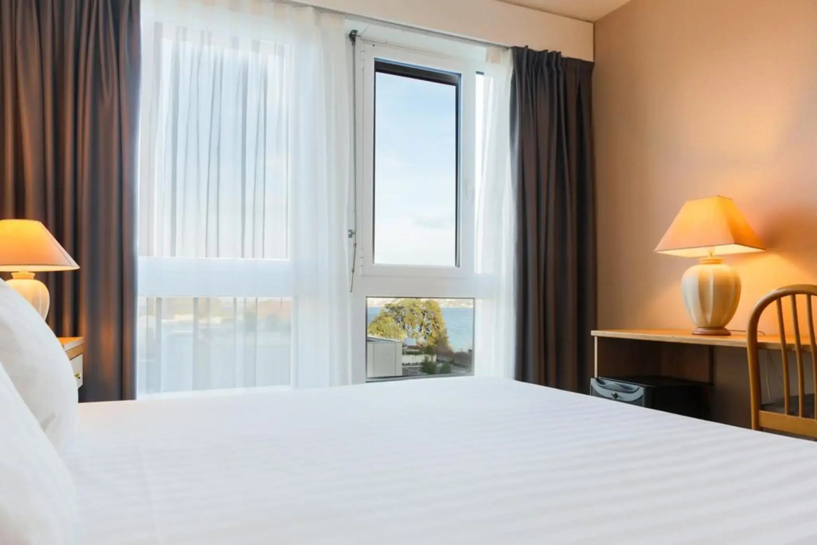 Отель Drake Longchamp Swiss Quality