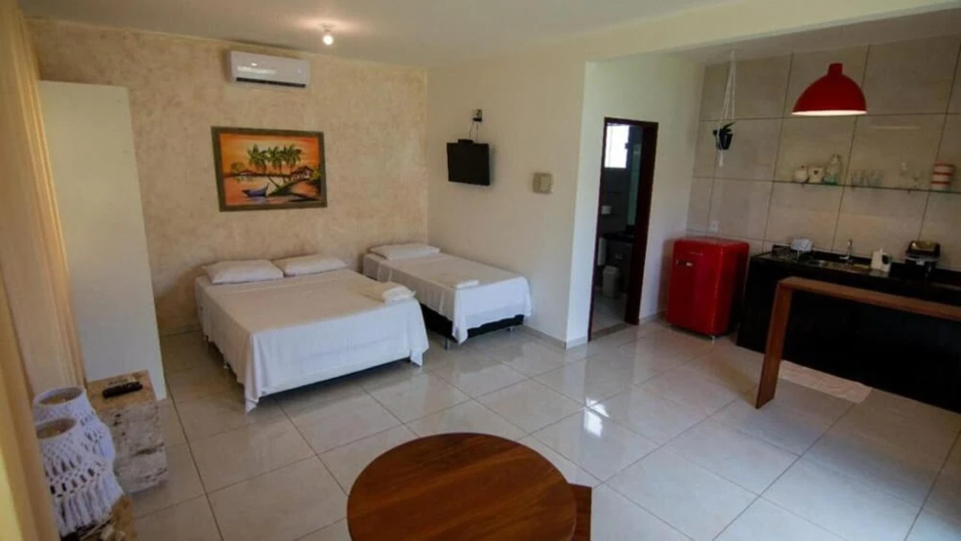 Chal Aconchegante com Vista Jardim em Vila - 05