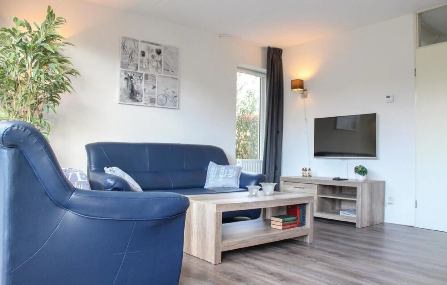 Awesome Home in Vlagtwedde With 3 Bedrooms, Wifi and Indoor Swimming Pool