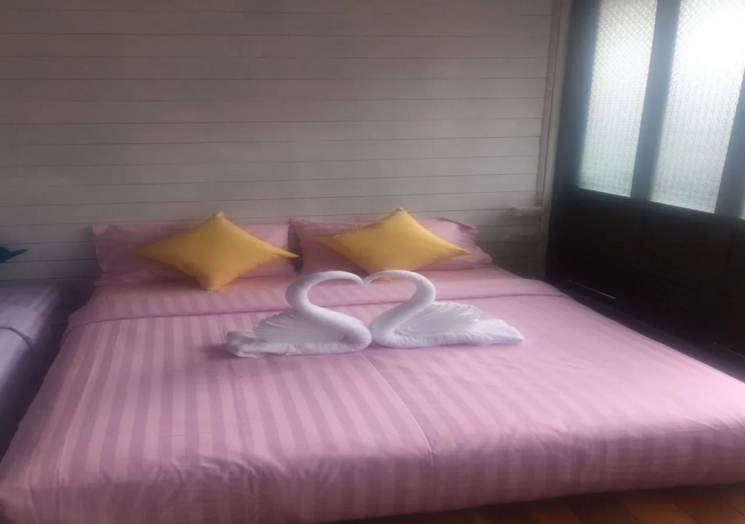 At Rimnam Chan Hostel