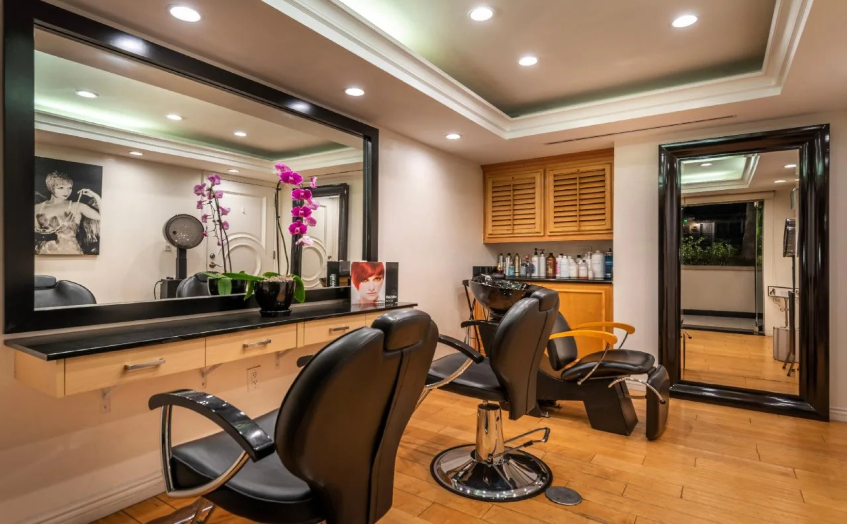 Beverly Hills Plaza Hotel & Spa