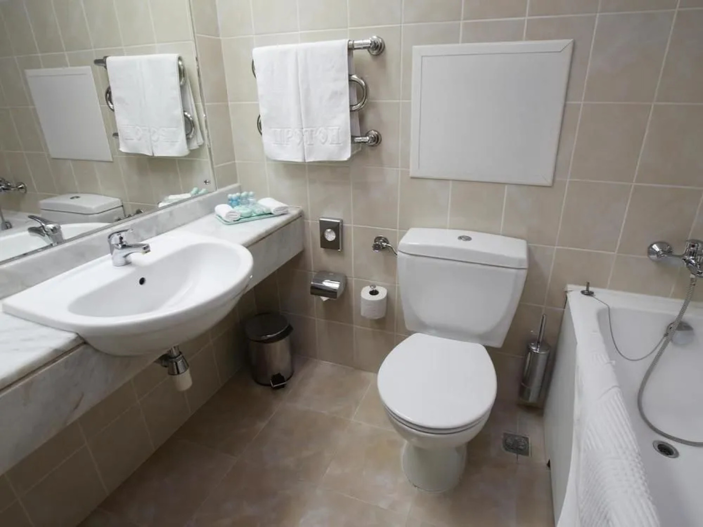 Отель Протон