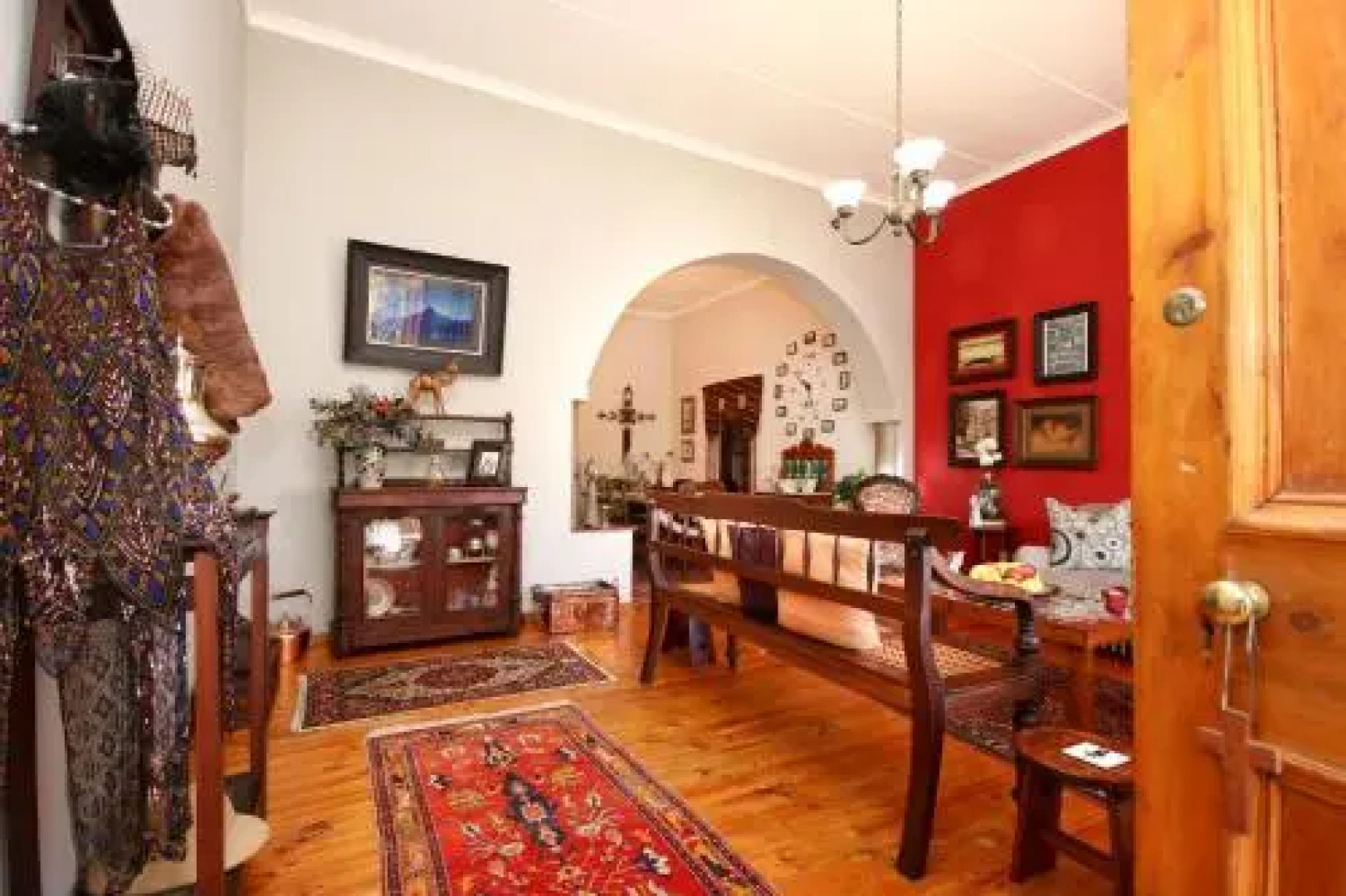 Nostalgia Self Catering Guesthouse