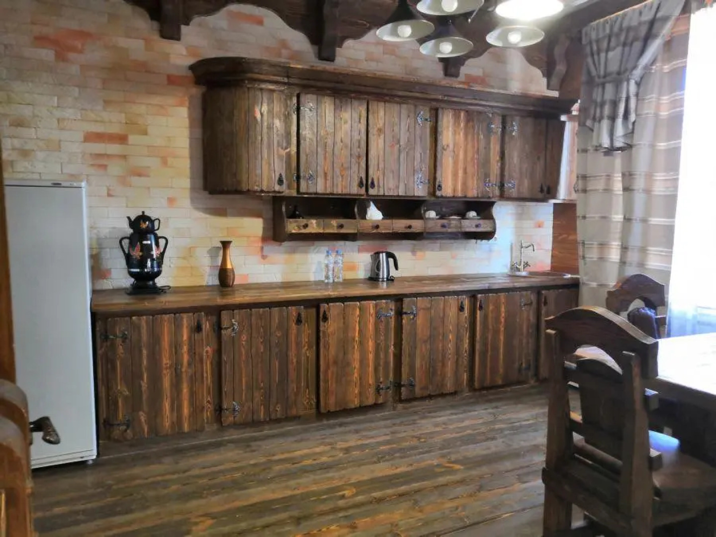 Fishing and Hunting Base Yakor'