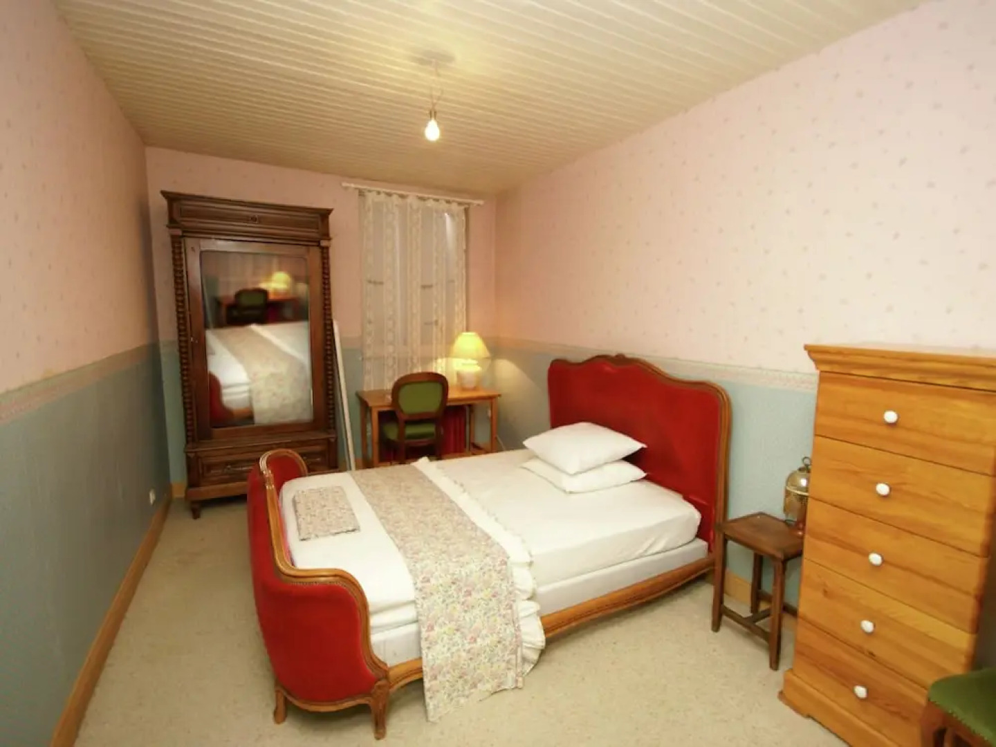 Beautiful House With Separate Country House on a Beautiful 12th Century Estate