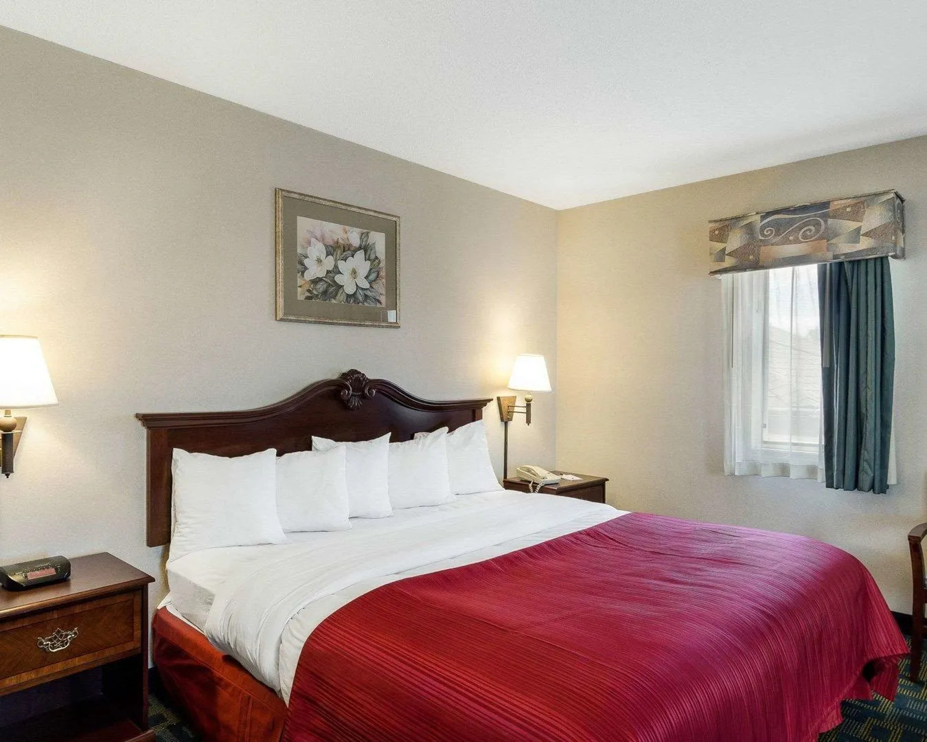 Residences at Solomon Pond