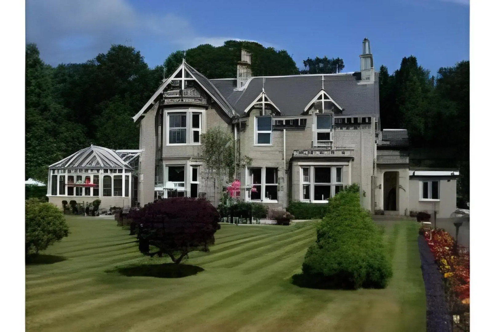 Claymore Guest House and Apartments