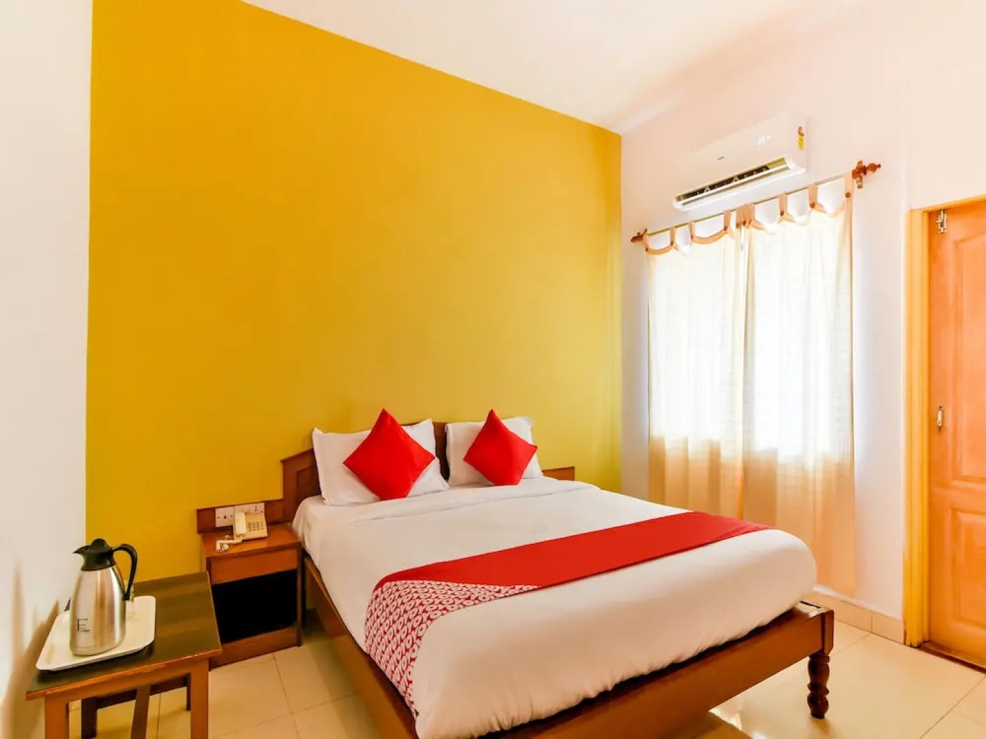 OYO 2320 Hotel Mayura Novacity