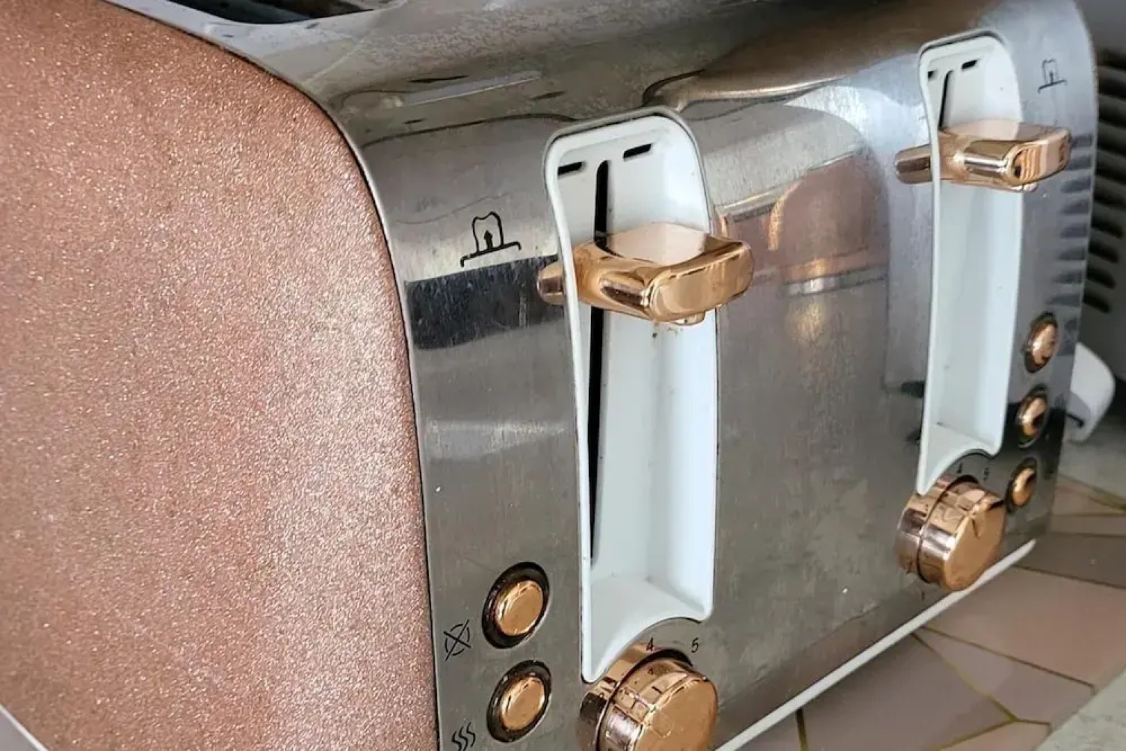 Bolton-2bedroom-2bathroom-parking