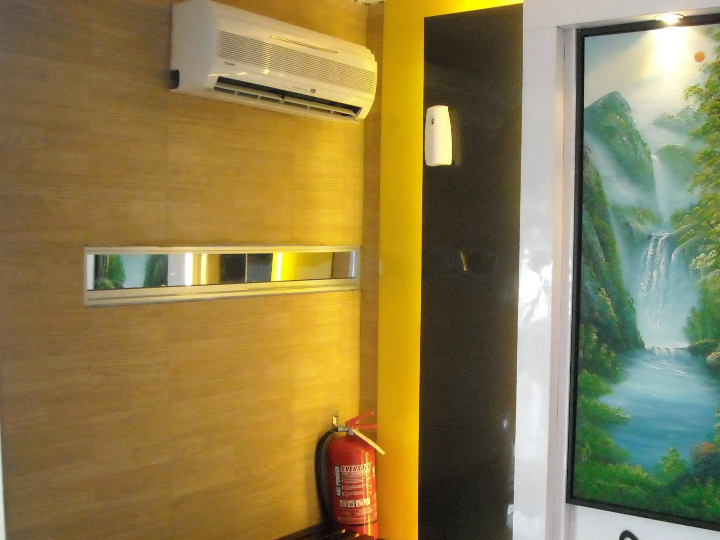 New Wave Hotel Nilai 1