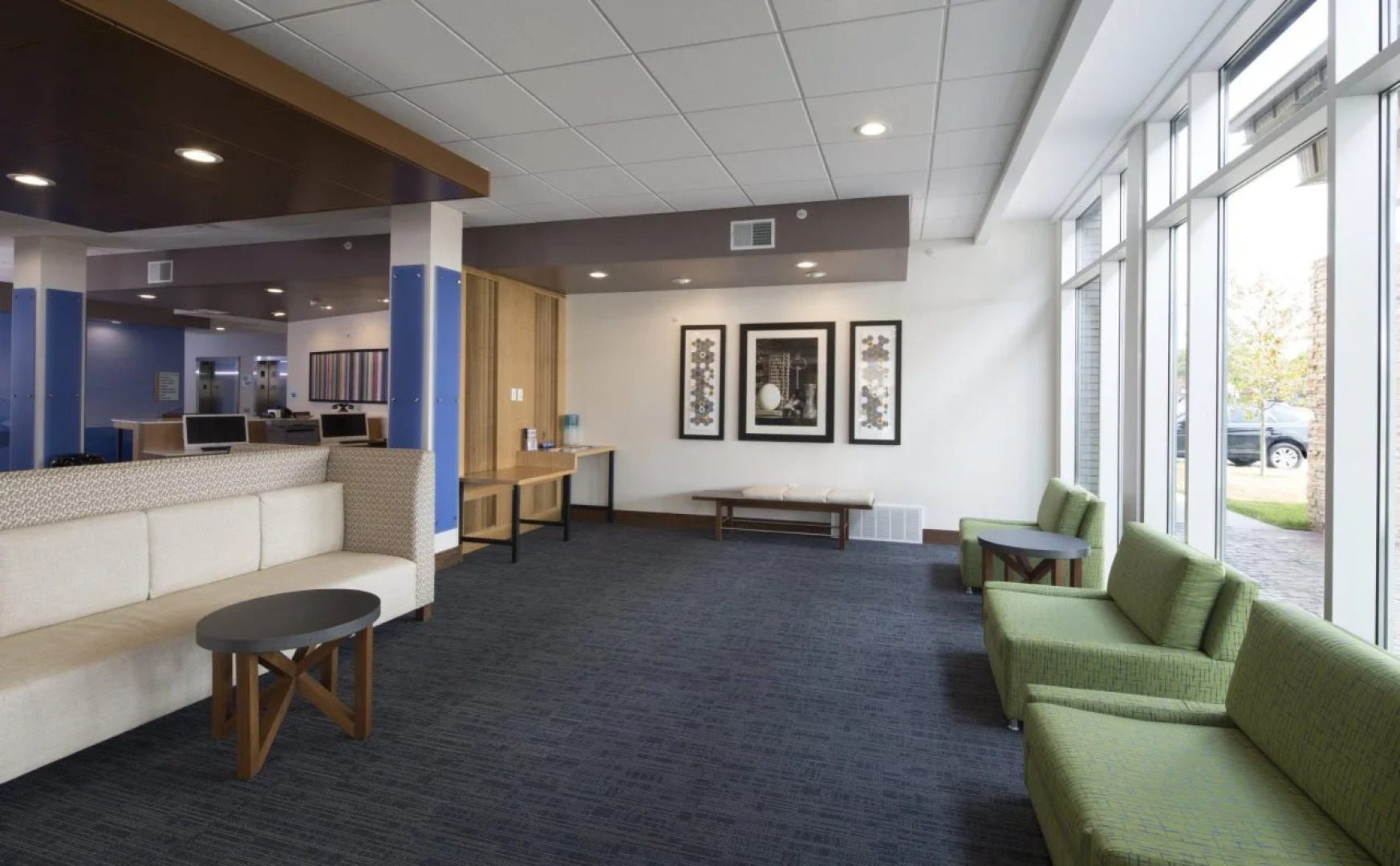 Holiday Inn Express and Suites Kalamazoo West by IHG