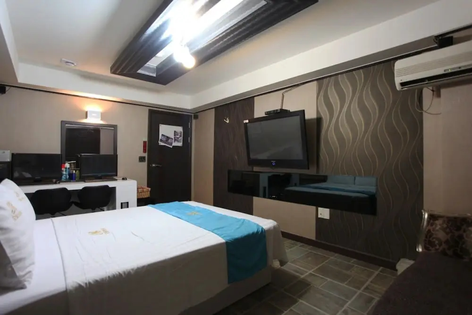 Regency Motel