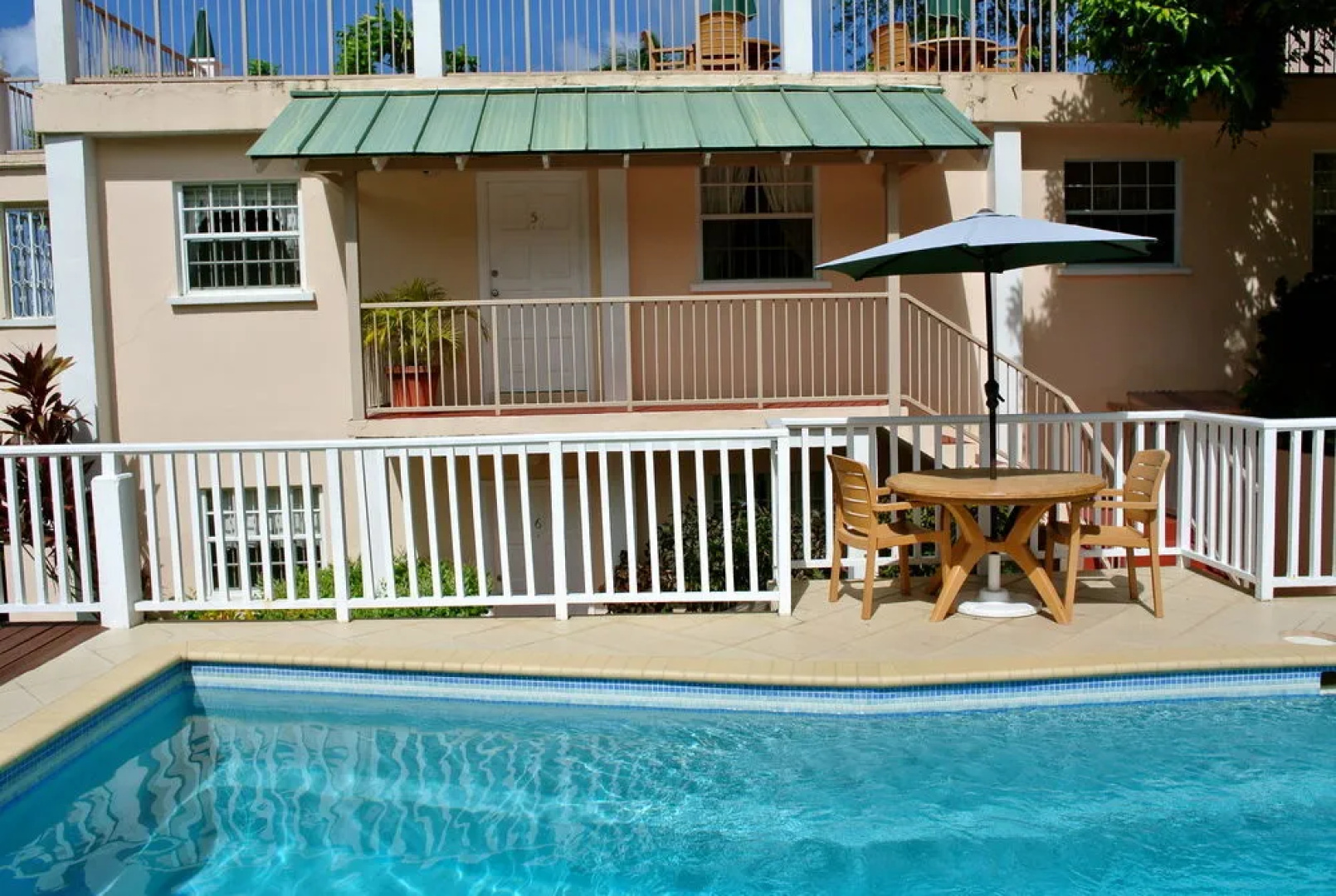 Poinsettia Villa Apartments