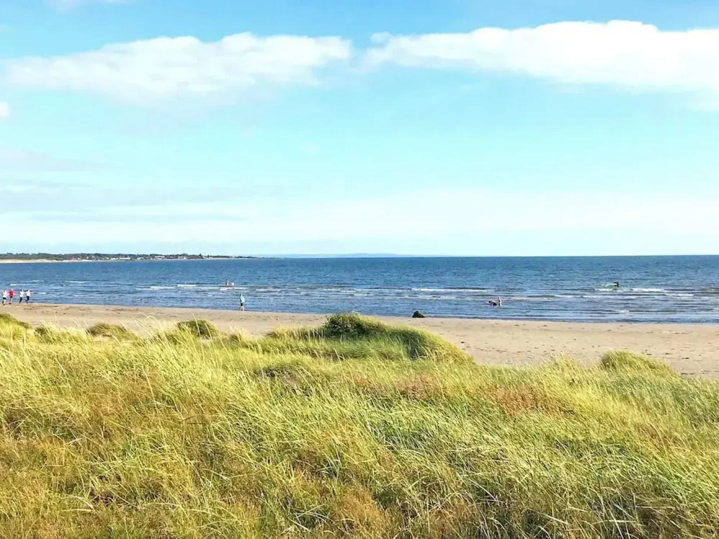 Summer Cottage Near the Beach