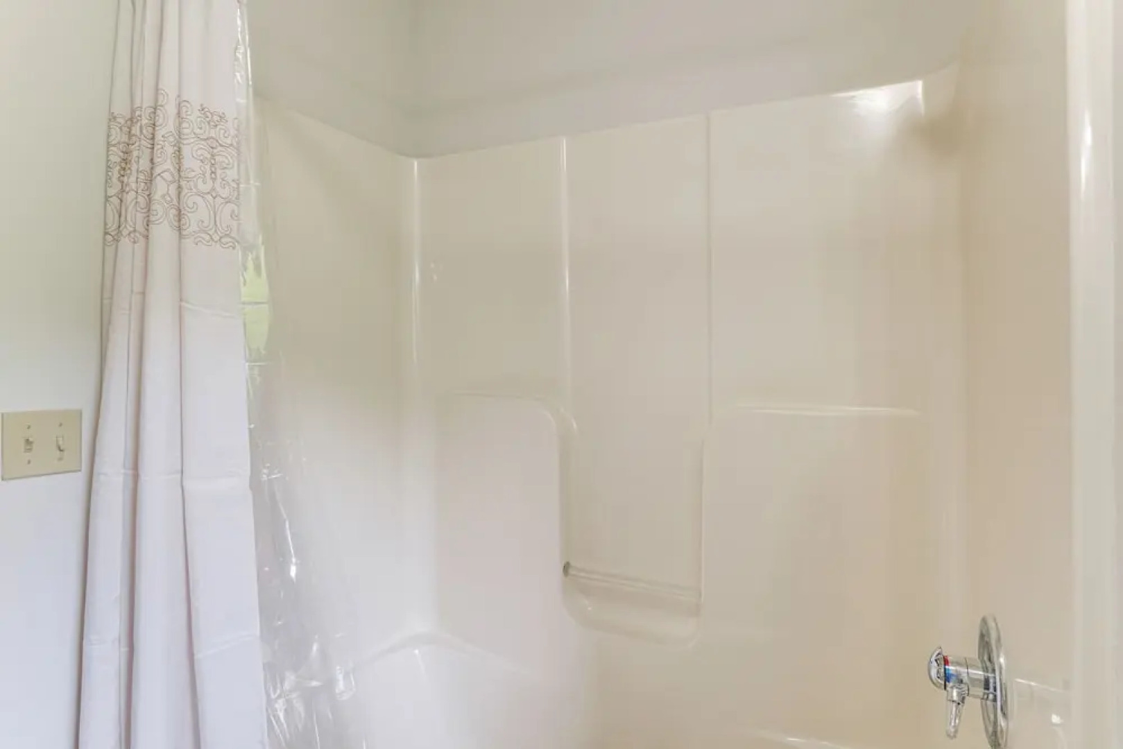 Spacious Massanutten Home w/ Hot Tub & Sauna!