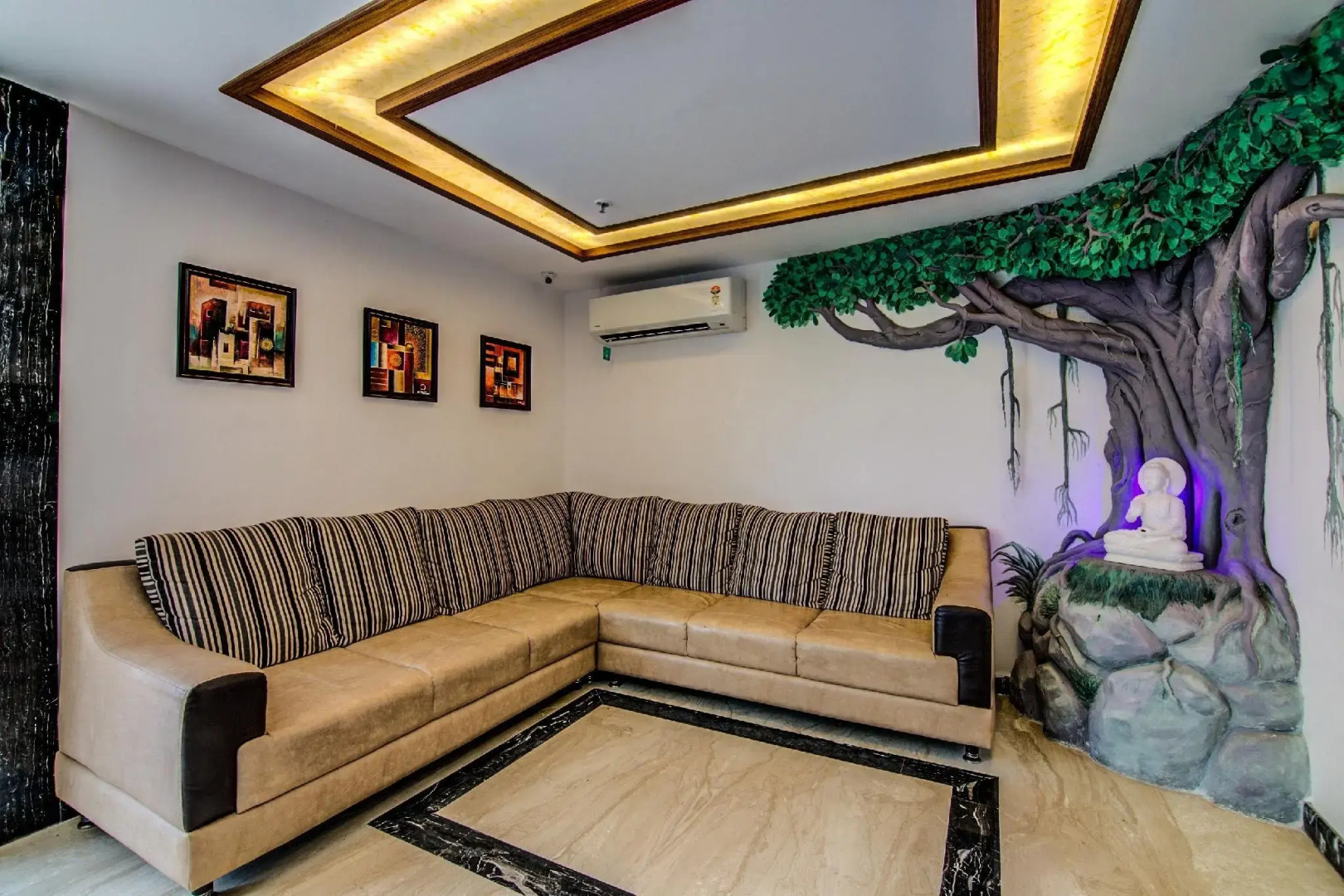 Capital O 10823 Pratibha Grand