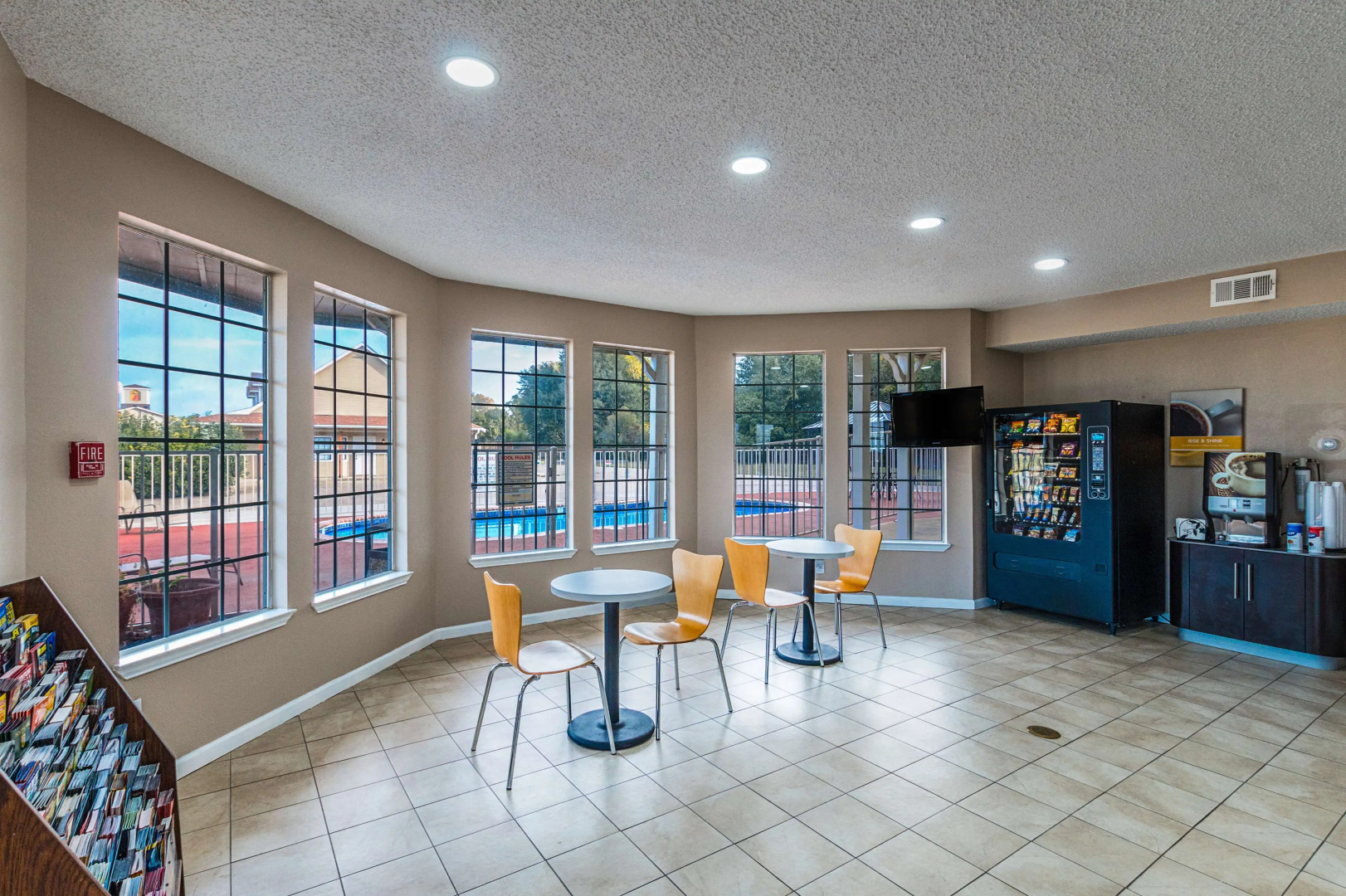 Motel 6 Waxahachie, TX