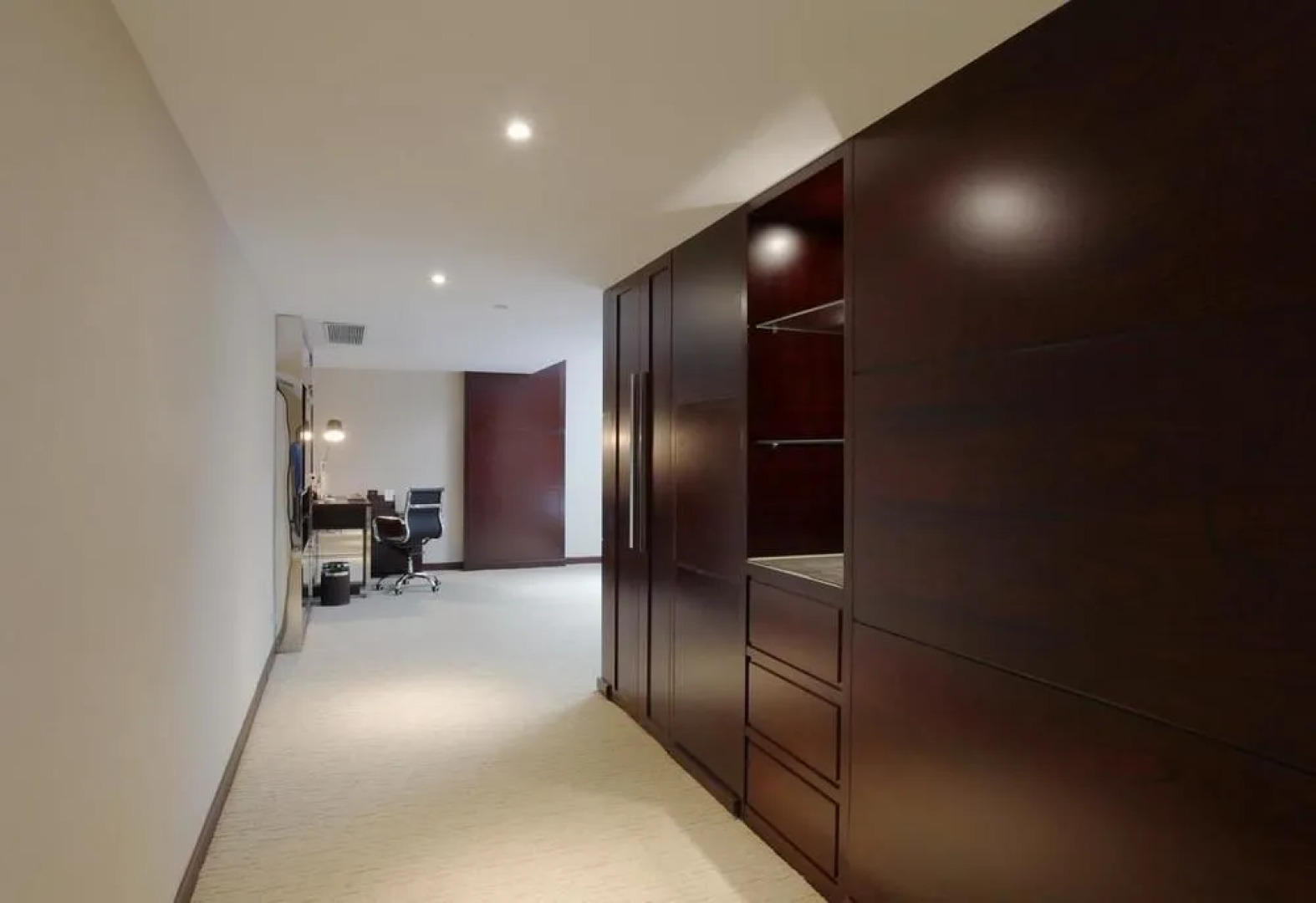 Heroicness Intercontinental Hotel