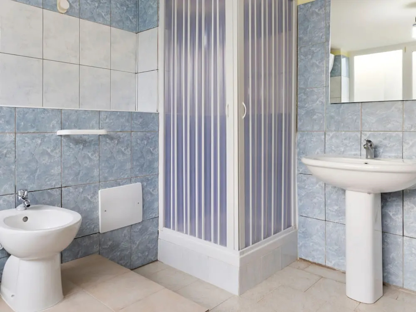 Pleasant Holiday Home in Mondragone With Garden