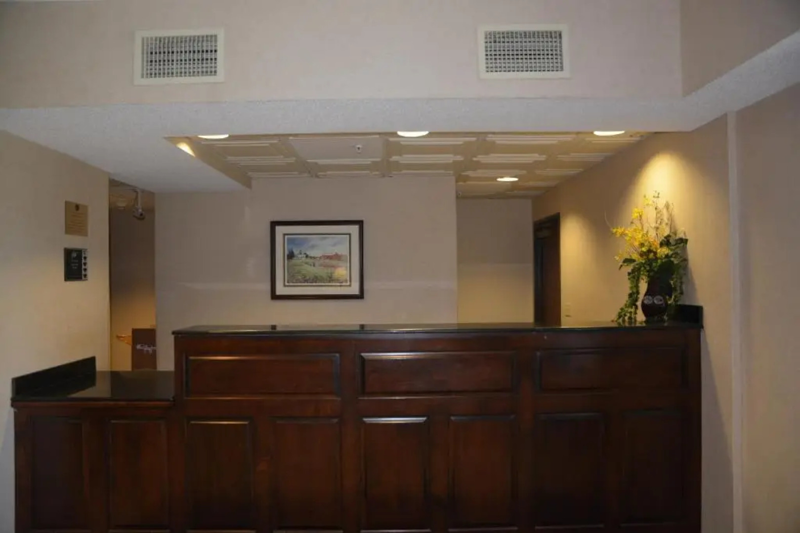 Countryside Inn & Suites