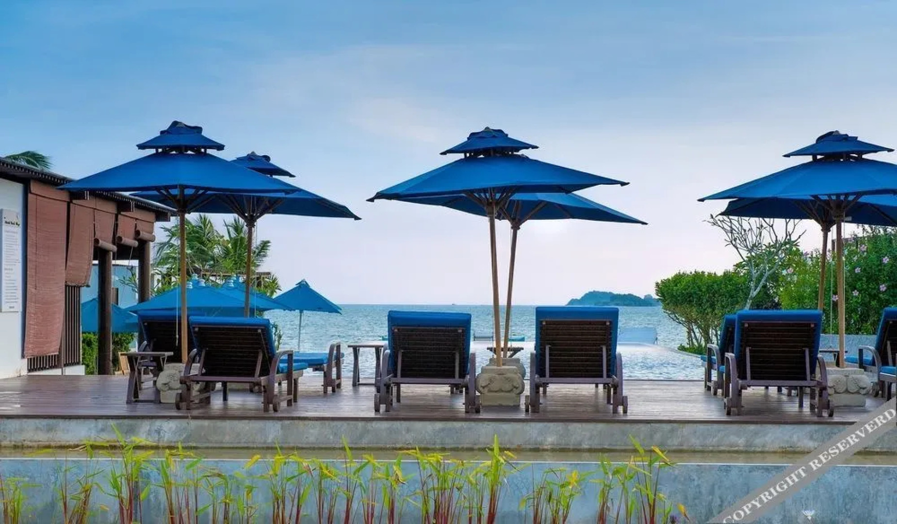 The Oriental Beach Pool Villa & Village