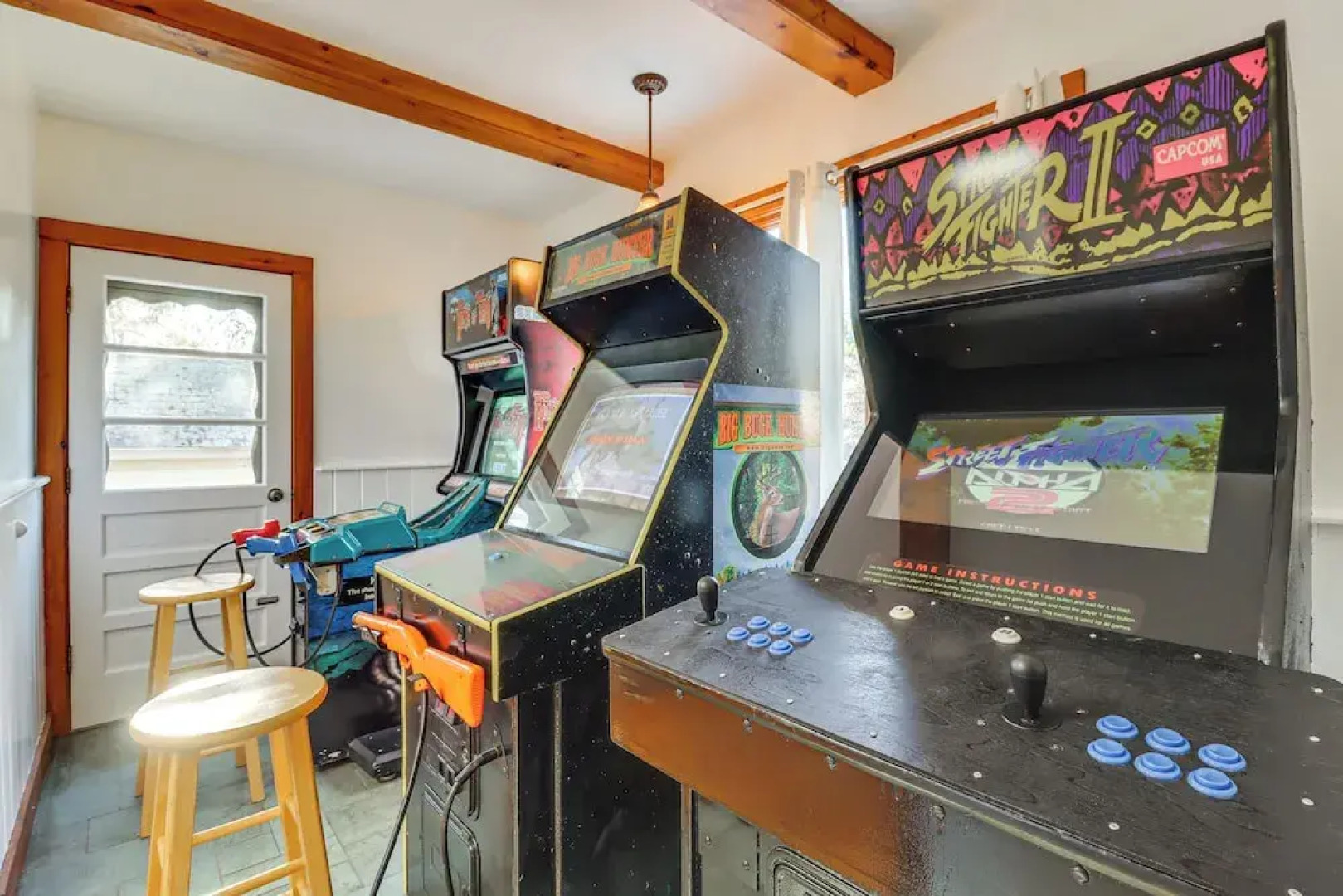 Charming Tannersville Home w/ Fire Pit + Deck!