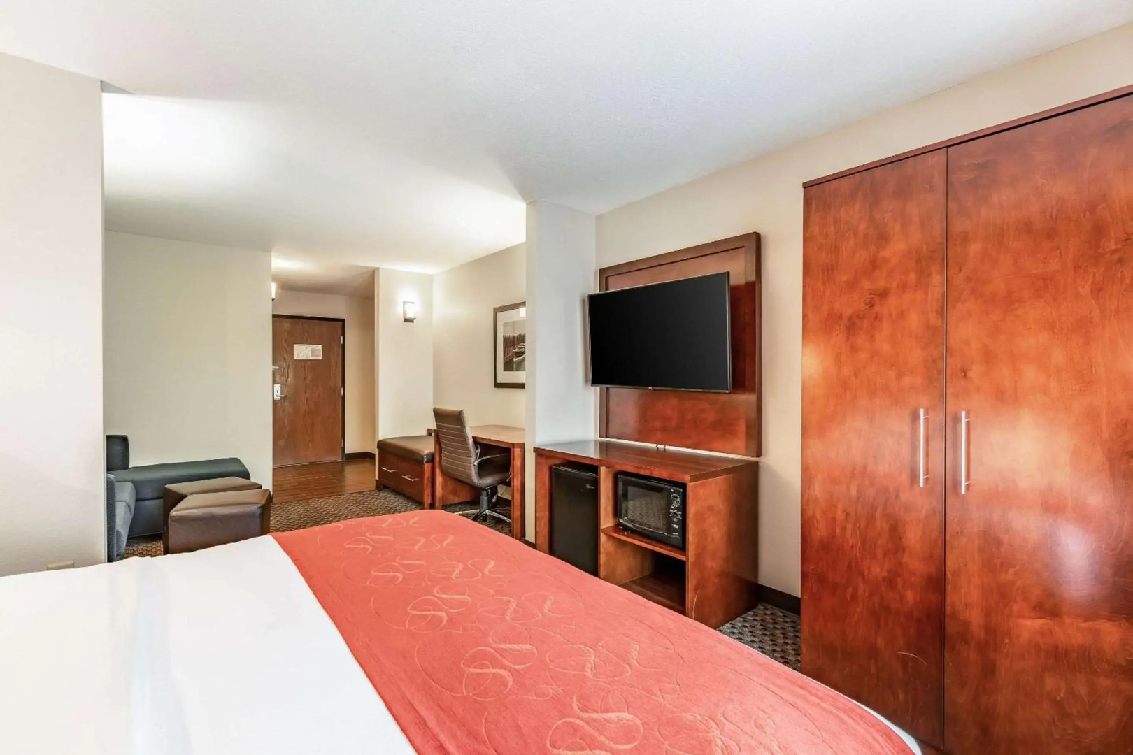 Comfort Suites Escanaba West