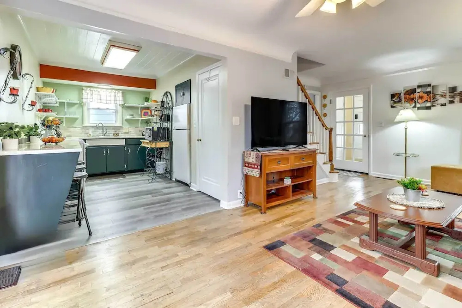 Walk to Adrian College: Family Home in Michigan